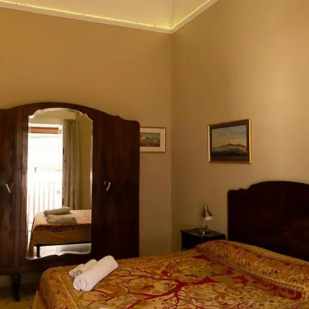 بيت ضيافة Colonna And Terrace 3*